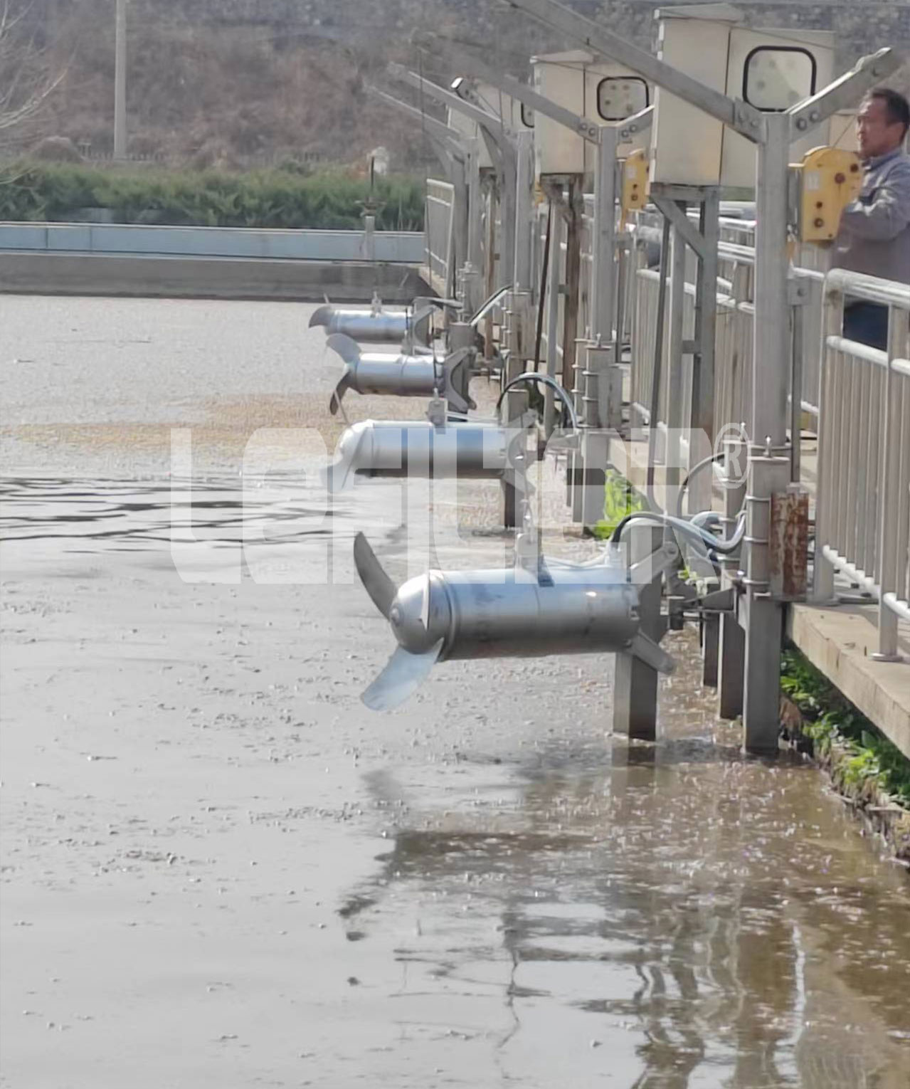 生化池污水处理高效潜水搅拌机